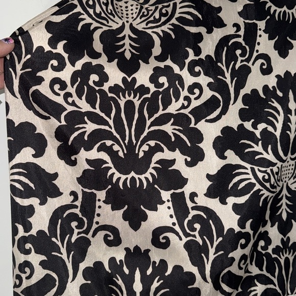 Elegant Black Cream champagne shower curtain Croft & barrow Kohl’s - Picture 4 of 5